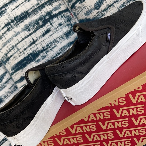 Vans Classic Slip-On Platforms Deboss Otw Black/Black WMNS - Picture 15 of 16